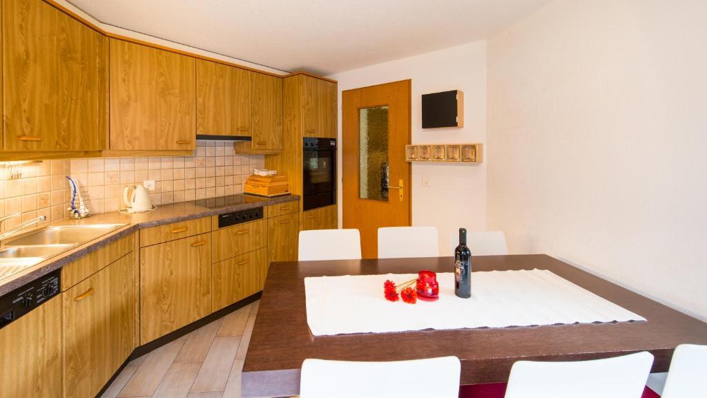 Haus Evita Saas-Grund Chambre photo