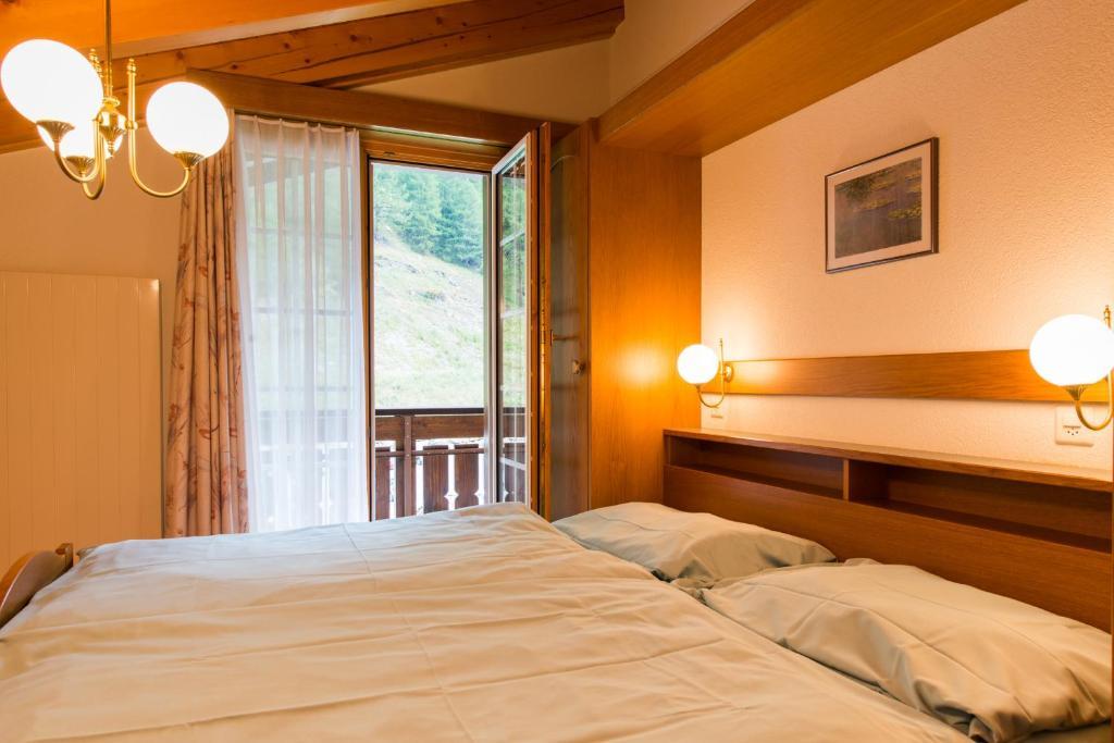 Haus Evita Saas-Grund Chambre photo