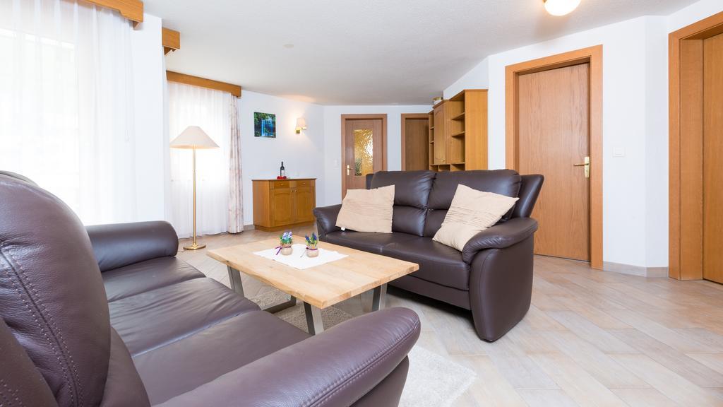 Haus Evita Saas-Grund Chambre photo